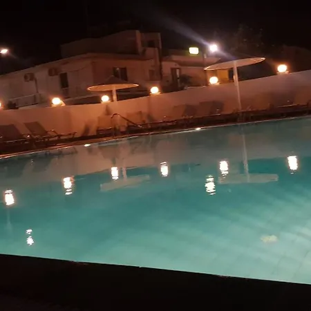 Zouboulia Aparthotel 2*